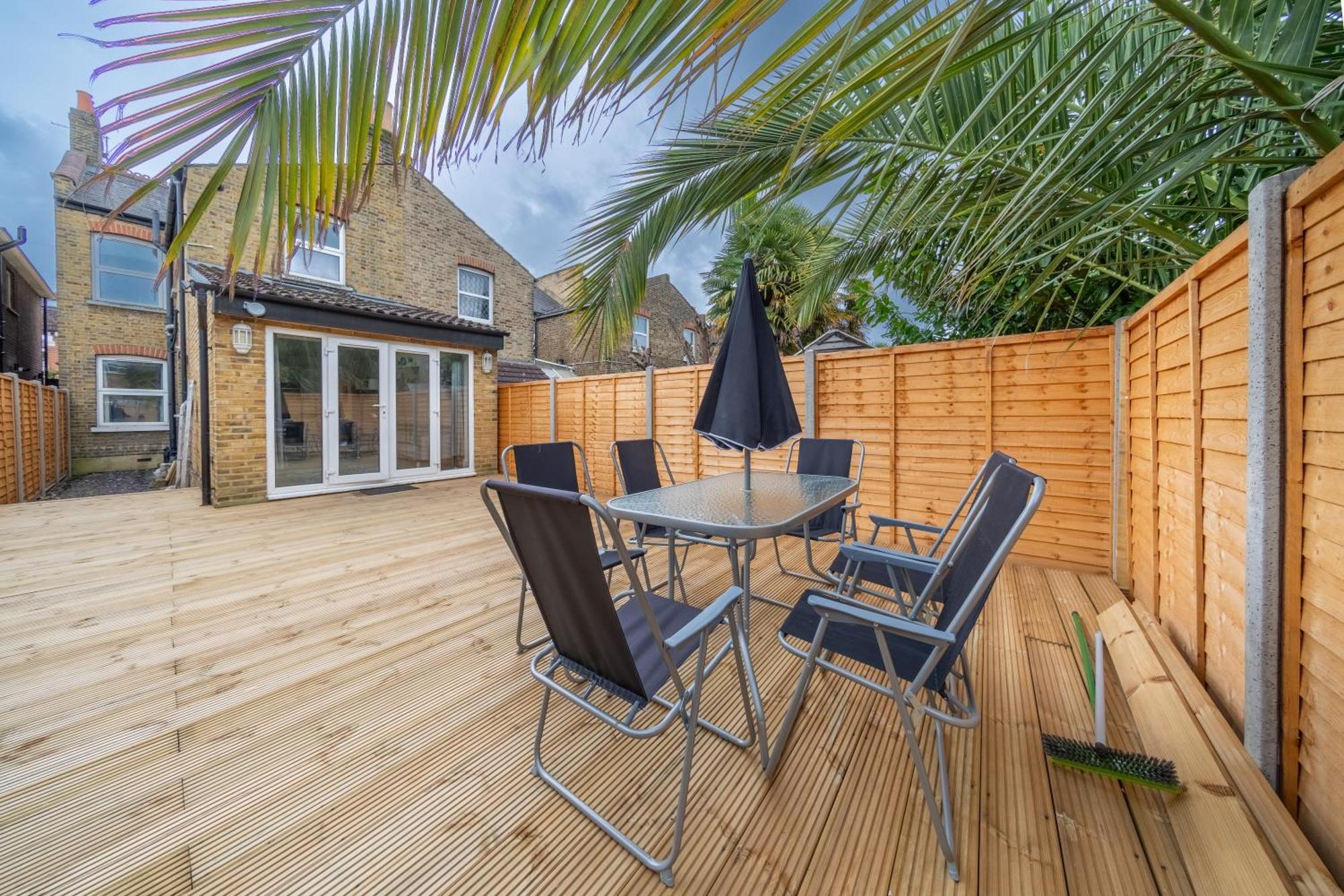 Beautiful 2 Bedroom With Private Garden In Wimbledon - Minutes From Central London Eksteriør bilde