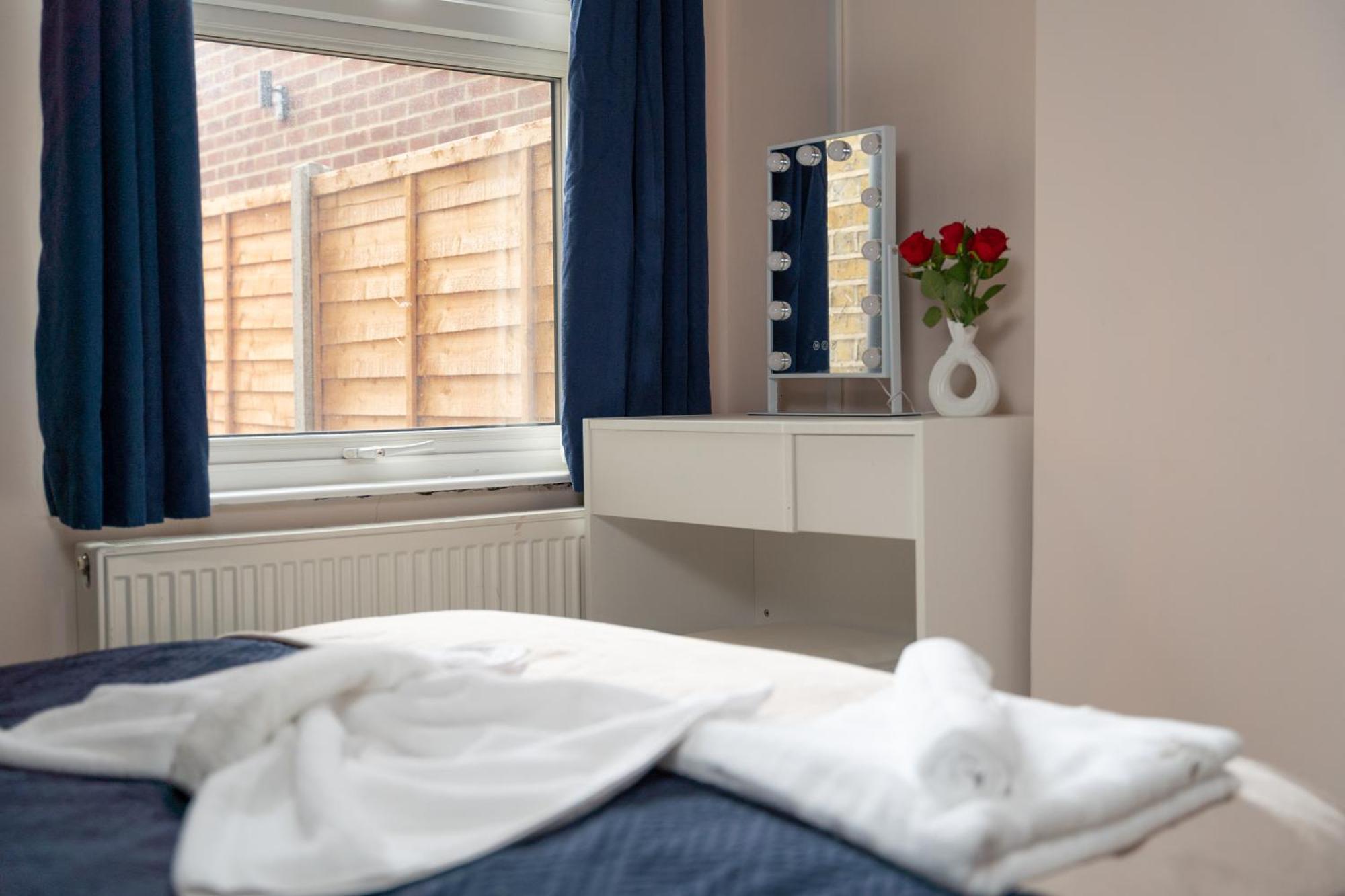 Beautiful 2 Bedroom With Private Garden In Wimbledon - Minutes From Central London Eksteriør bilde