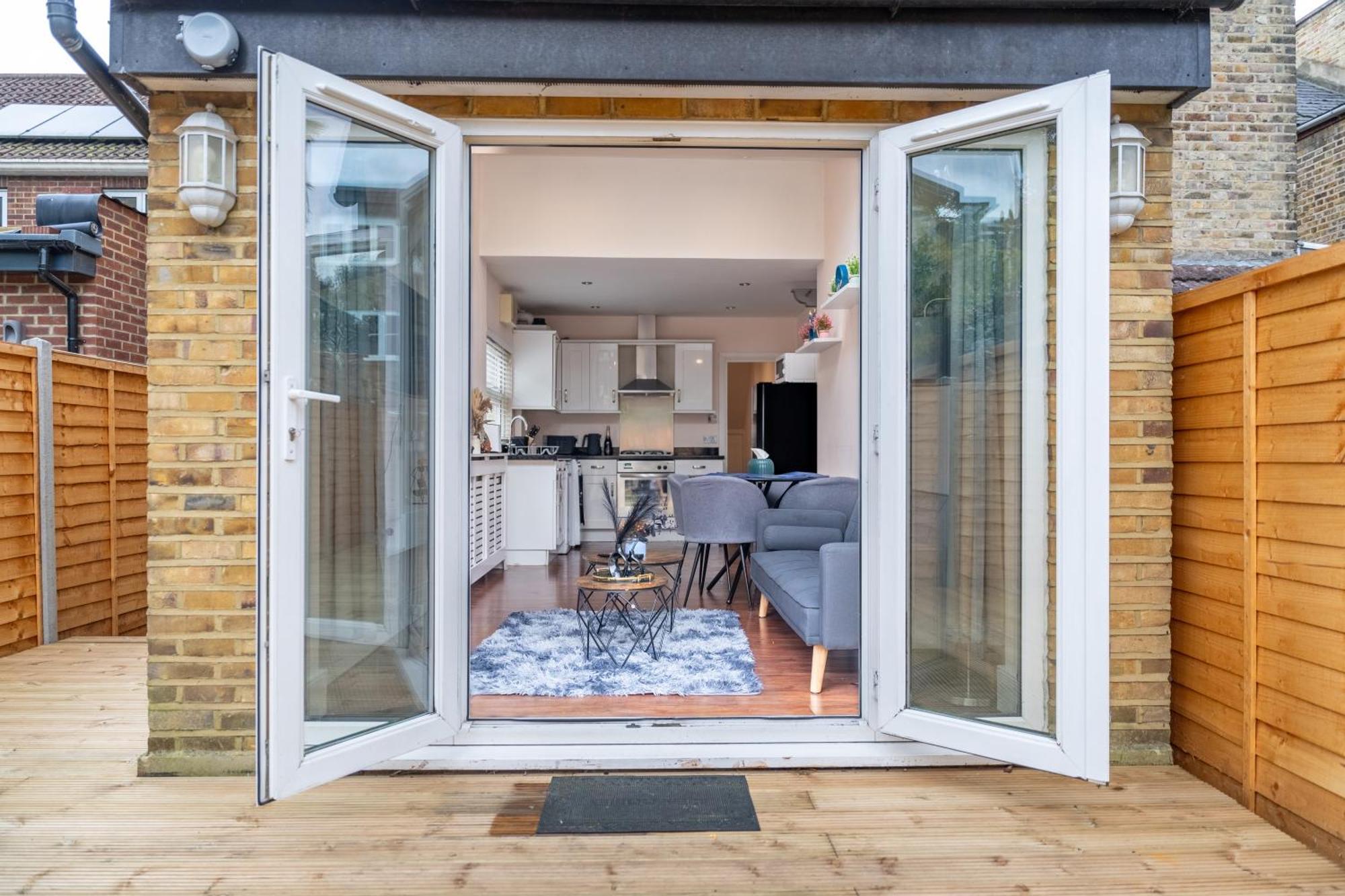 Beautiful 2 Bedroom With Private Garden In Wimbledon - Minutes From Central London Eksteriør bilde